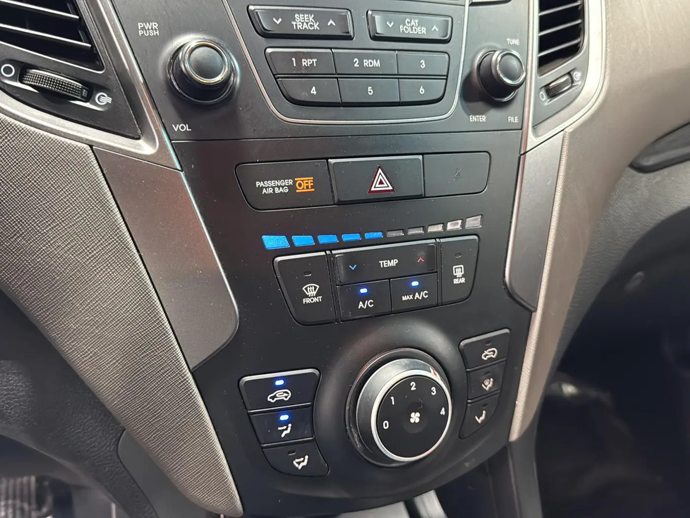 2015 Hyundai Santa Fe Sport - $4,498