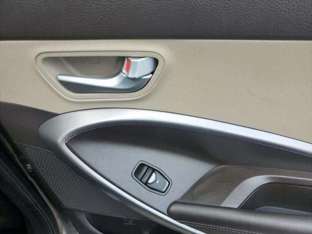 2014 Hyundai Santa Fe Sport - $8,499
