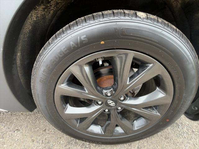 2018 Hyundai Santa Fe Sport - $16,700