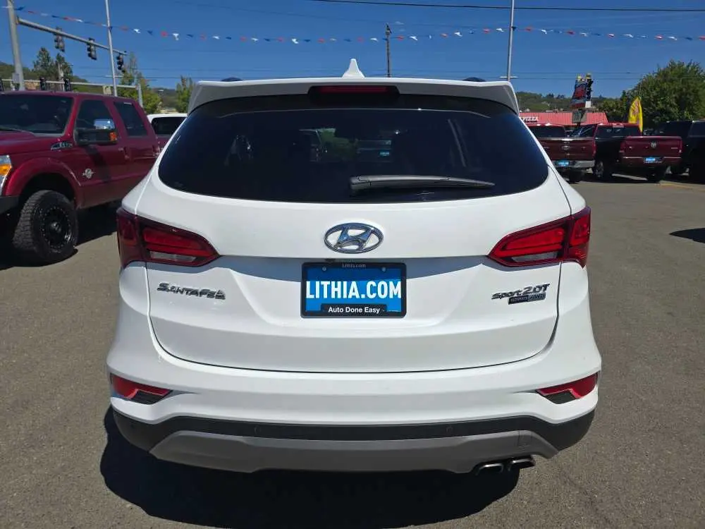 2017 Hyundai Santa Fe - $17,249