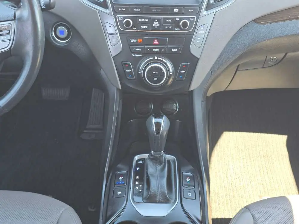 2017 Hyundai Santa Fe - $17,249
