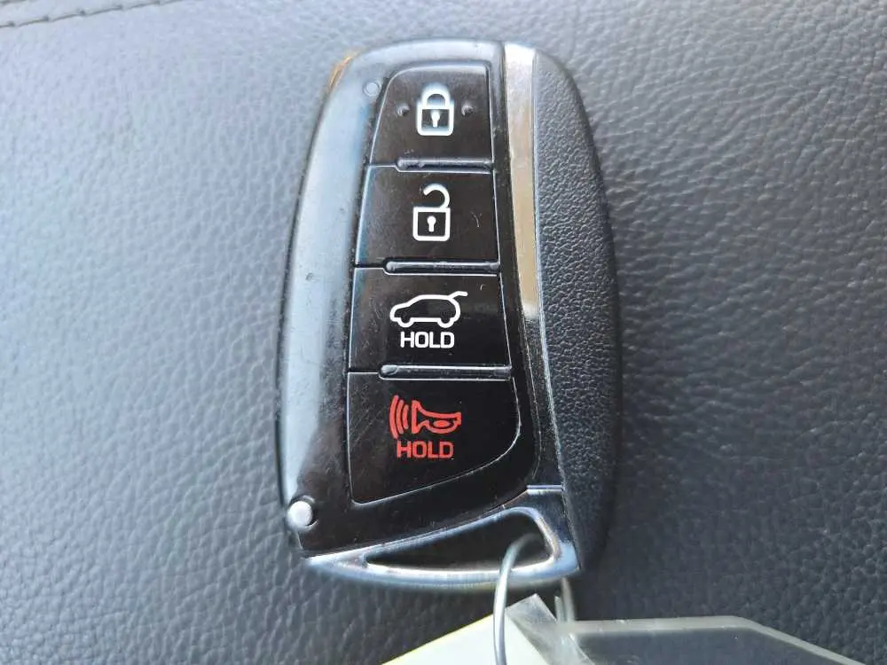2017 Hyundai Santa Fe - $17,249