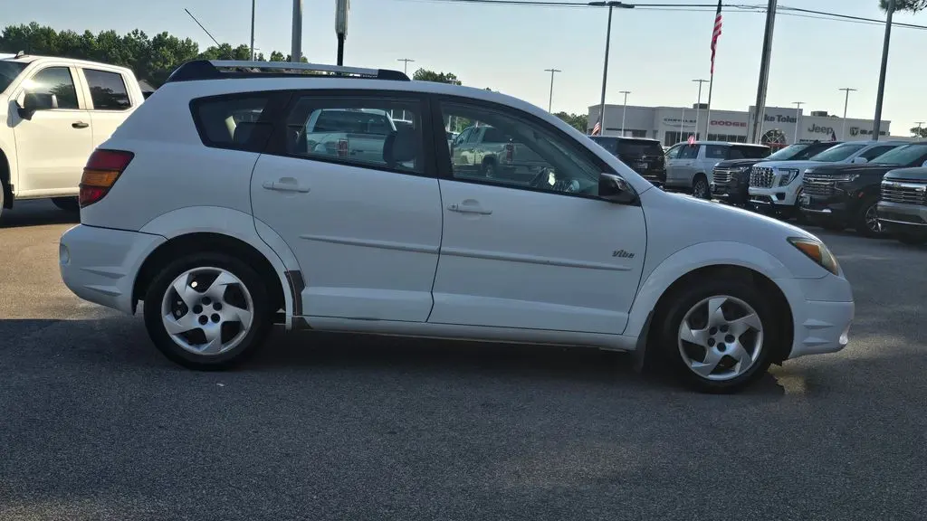 2004 Pontiac Vibe Base