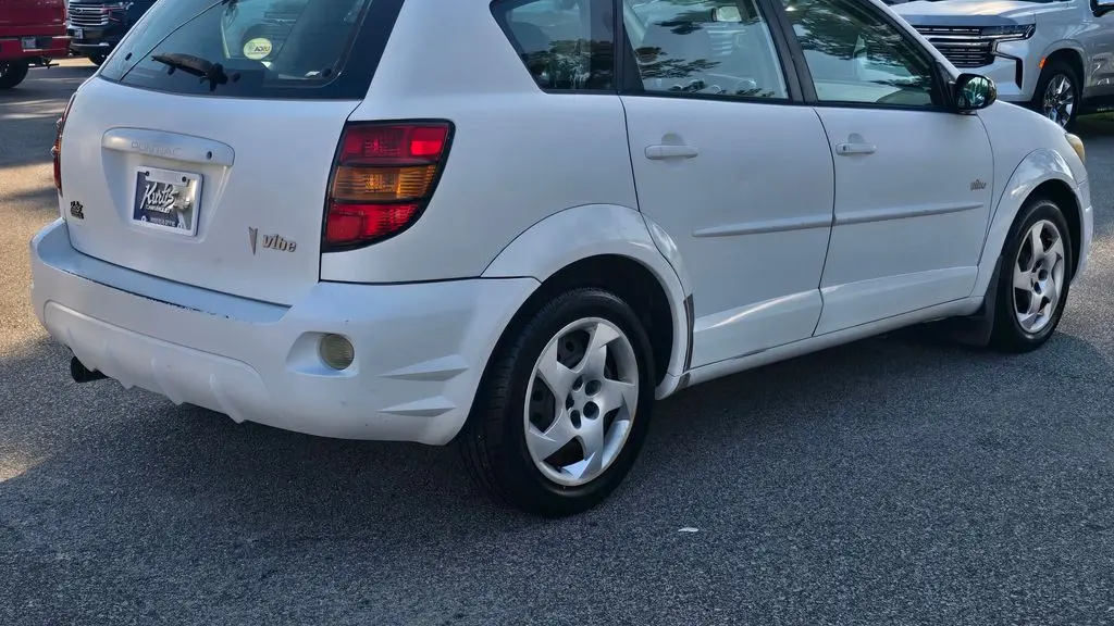 2004 Pontiac Vibe Base