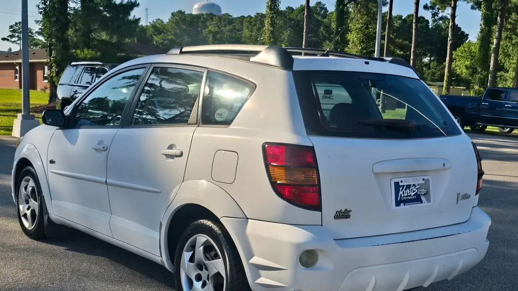 2004 Pontiac Vibe Base