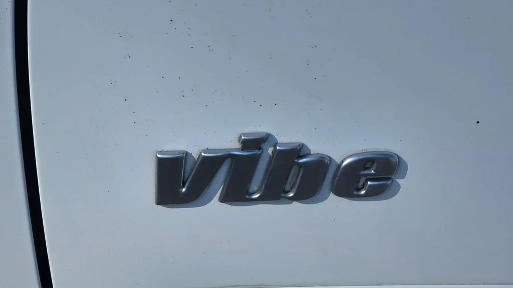 2004 Pontiac Vibe Base