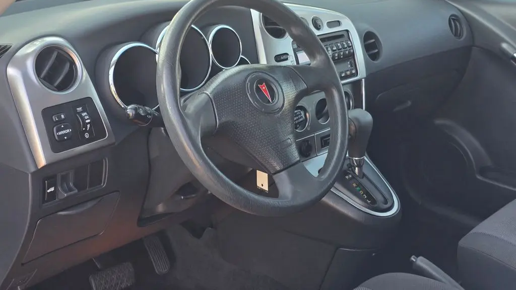2004 Pontiac Vibe Base