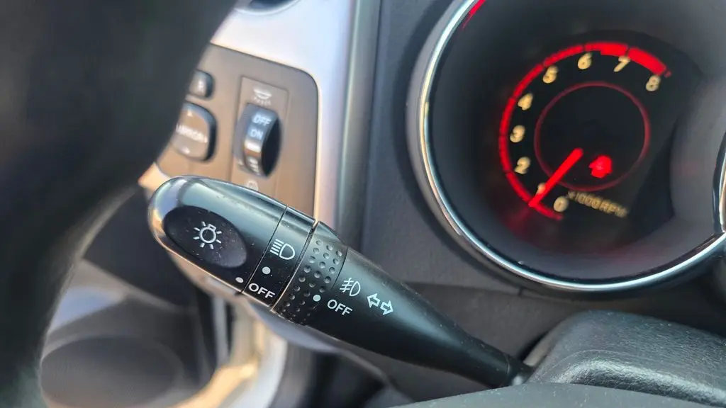2004 Pontiac Vibe Base