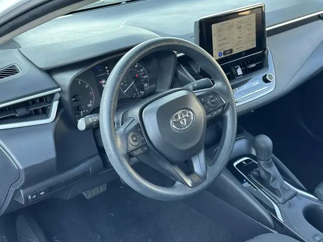 2025 Toyota Corolla LE — photo 1 of 12