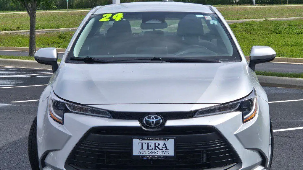 2024 Toyota Corolla LE