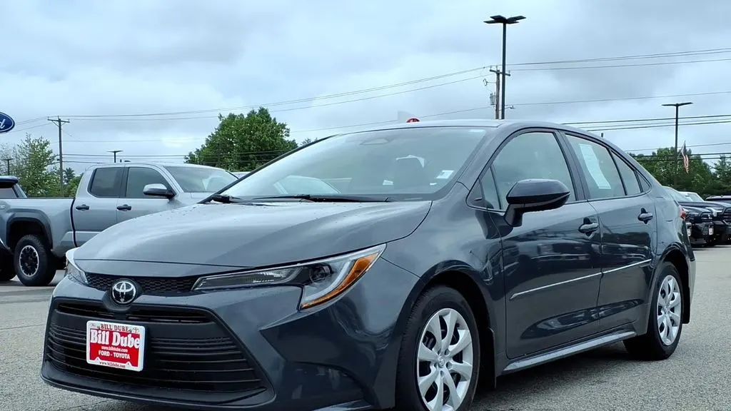 2025 Toyota Corolla LE