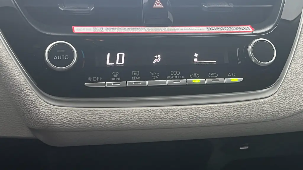 2025 Toyota Corolla LE