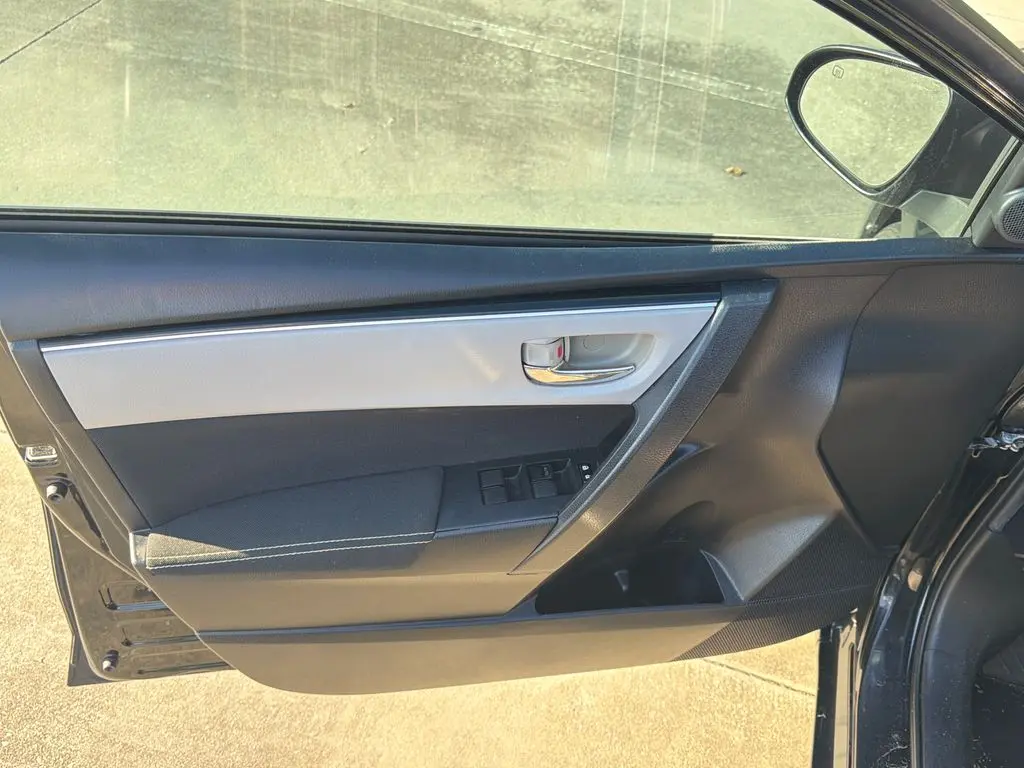 2018 Toyota Corolla - $11,500