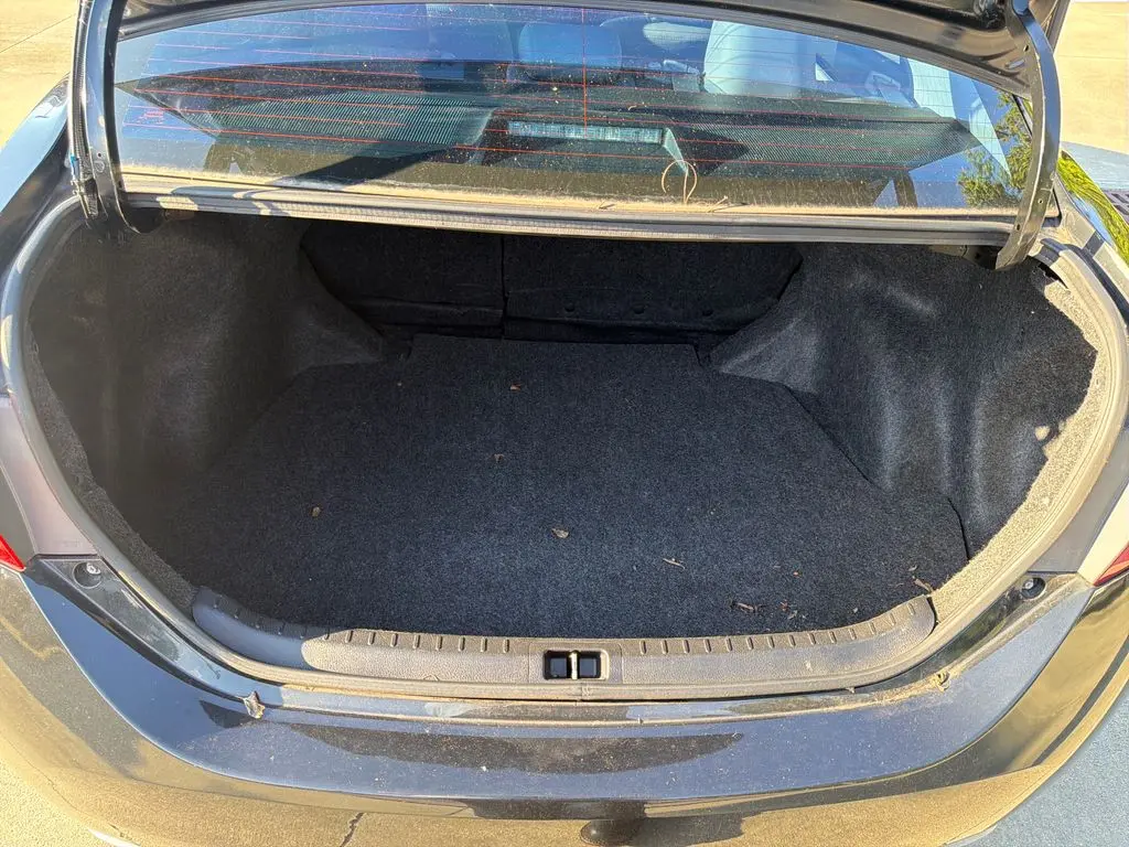 2018 Toyota Corolla - $11,500