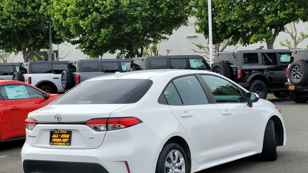2022 Toyota Corolla LE