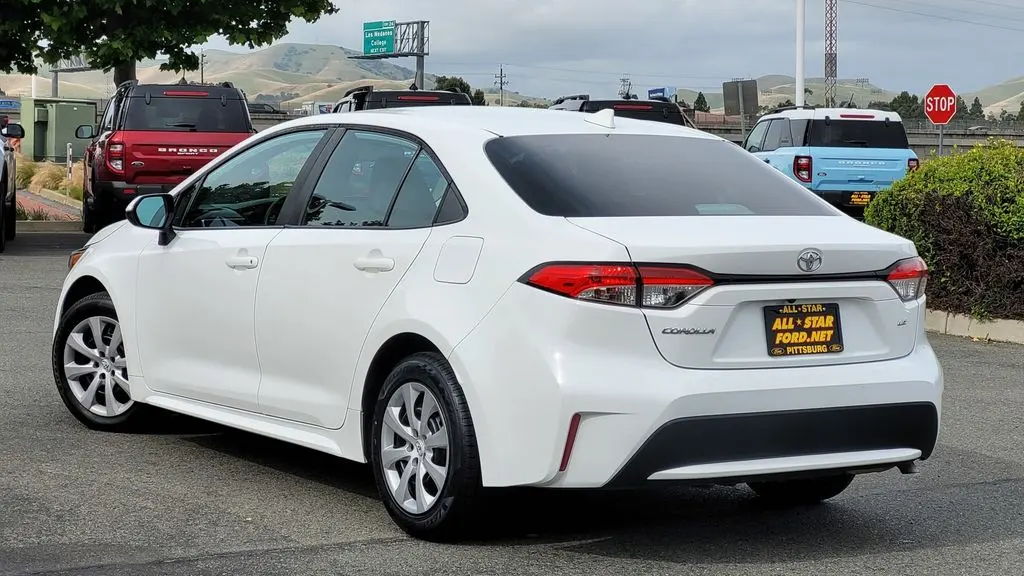 2022 Toyota Corolla LE