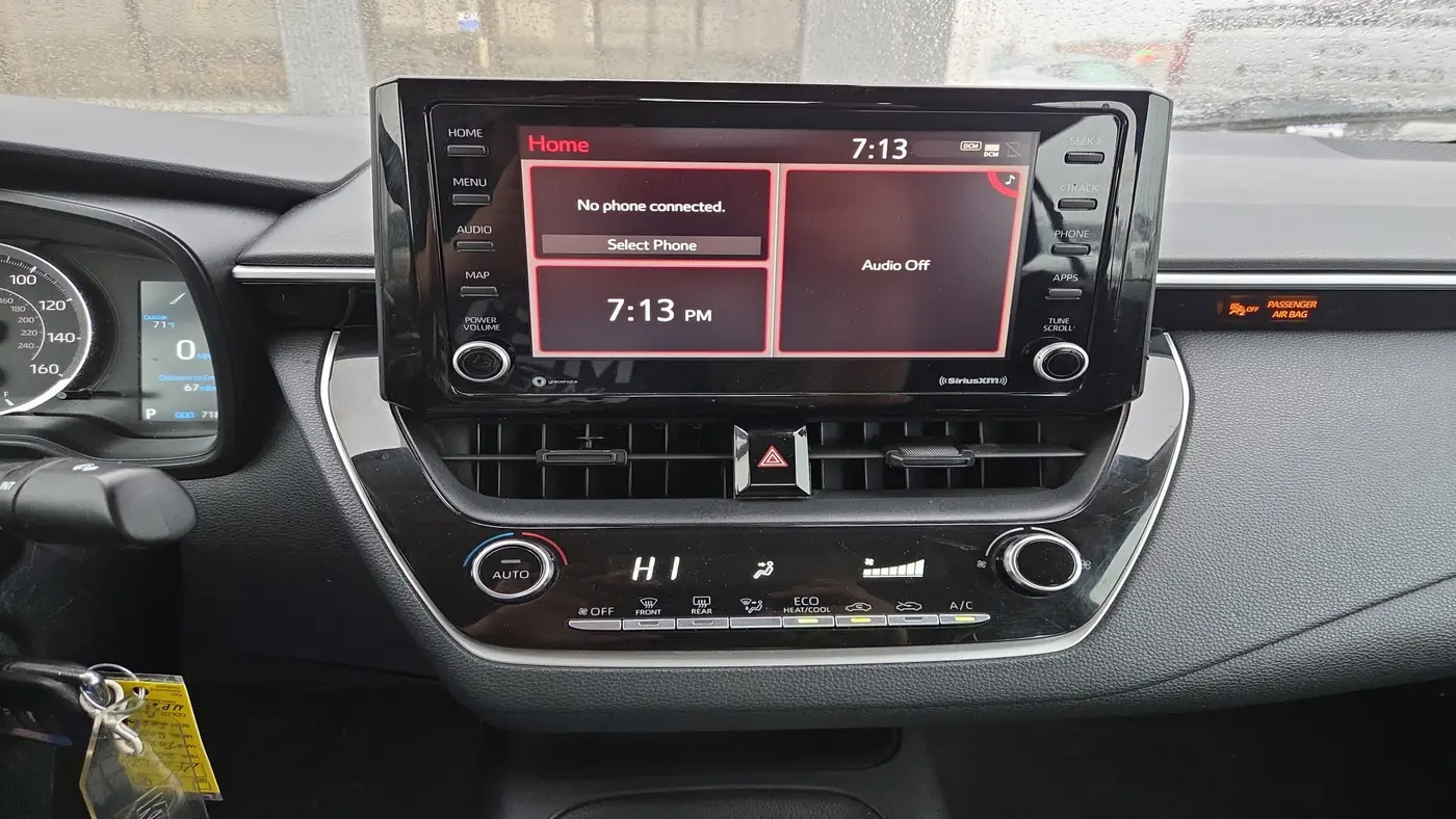 2022 Toyota Corolla LE
