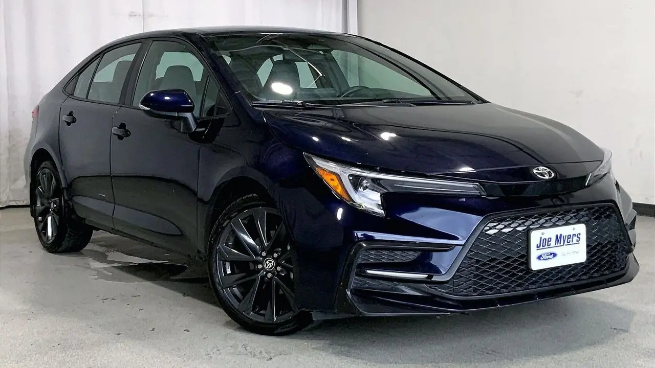2023 Toyota Corolla SE