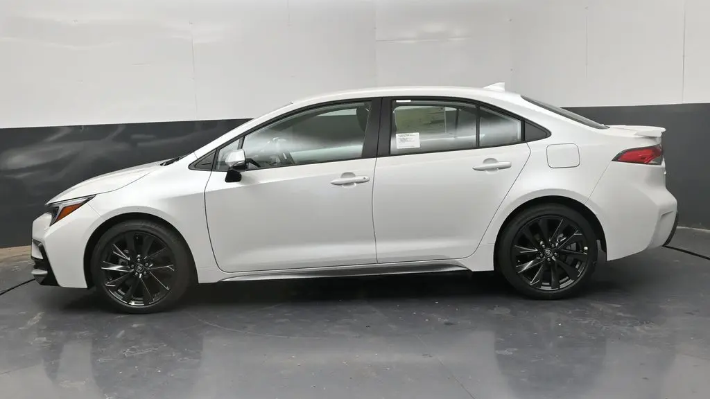 2025 Toyota Corolla SE
