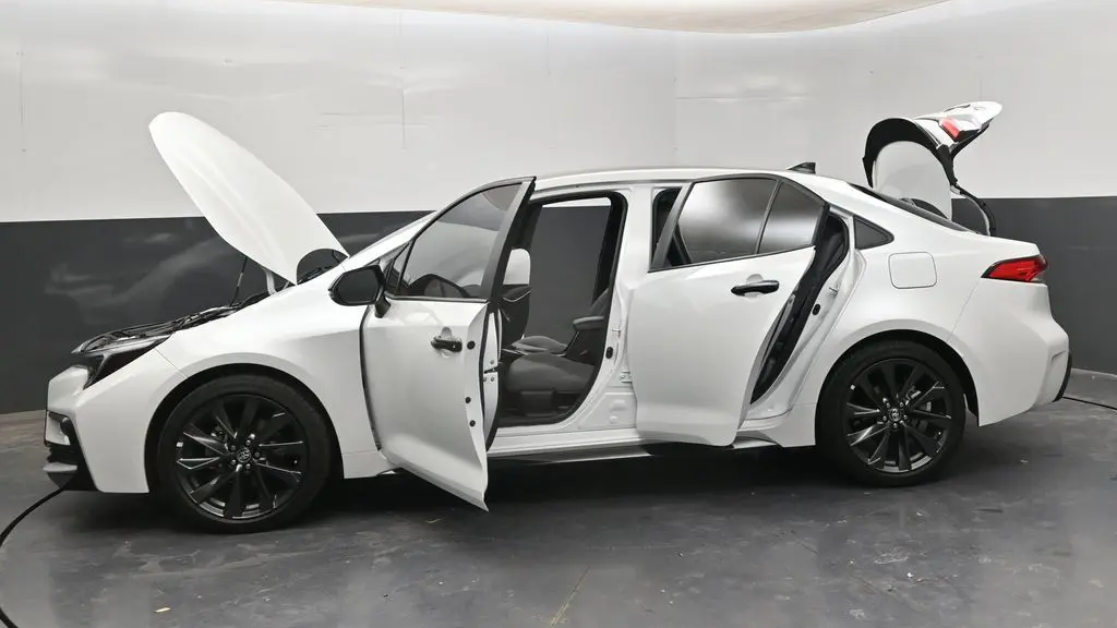 2025 Toyota Corolla SE