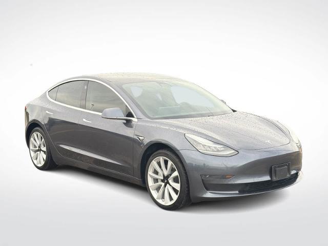2020 Tesla Model 3 Standard Range — photo 1 of 12