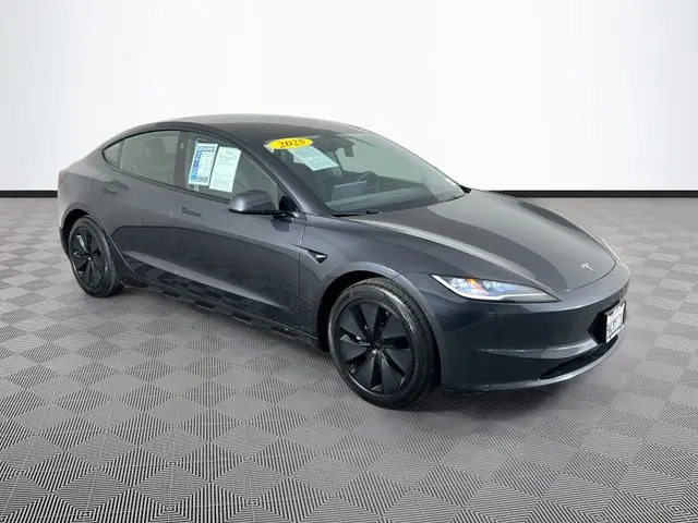2025 Tesla Model 3 - $35,500