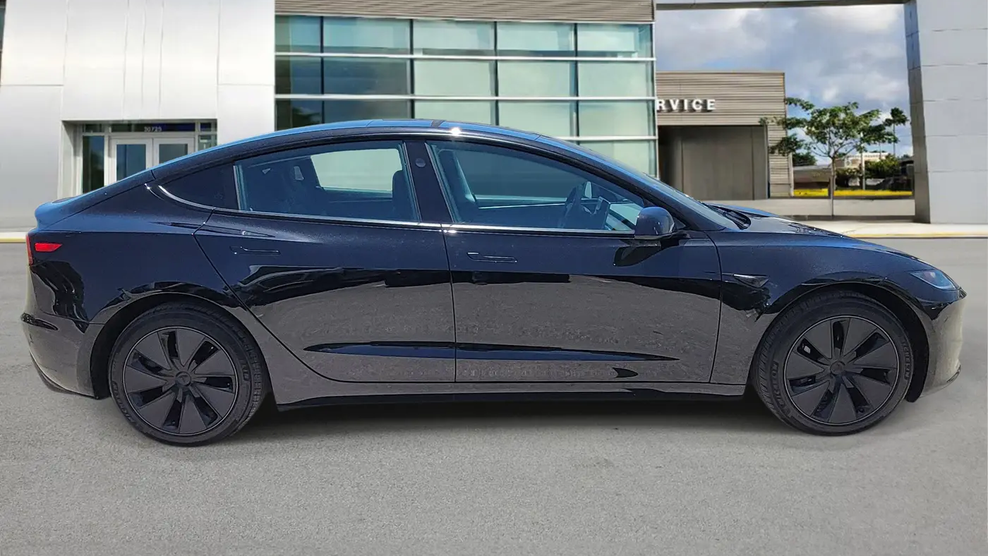 2025 Tesla Model 3 Long Range