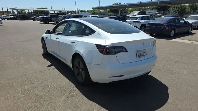 2023 Tesla Model 3 Base