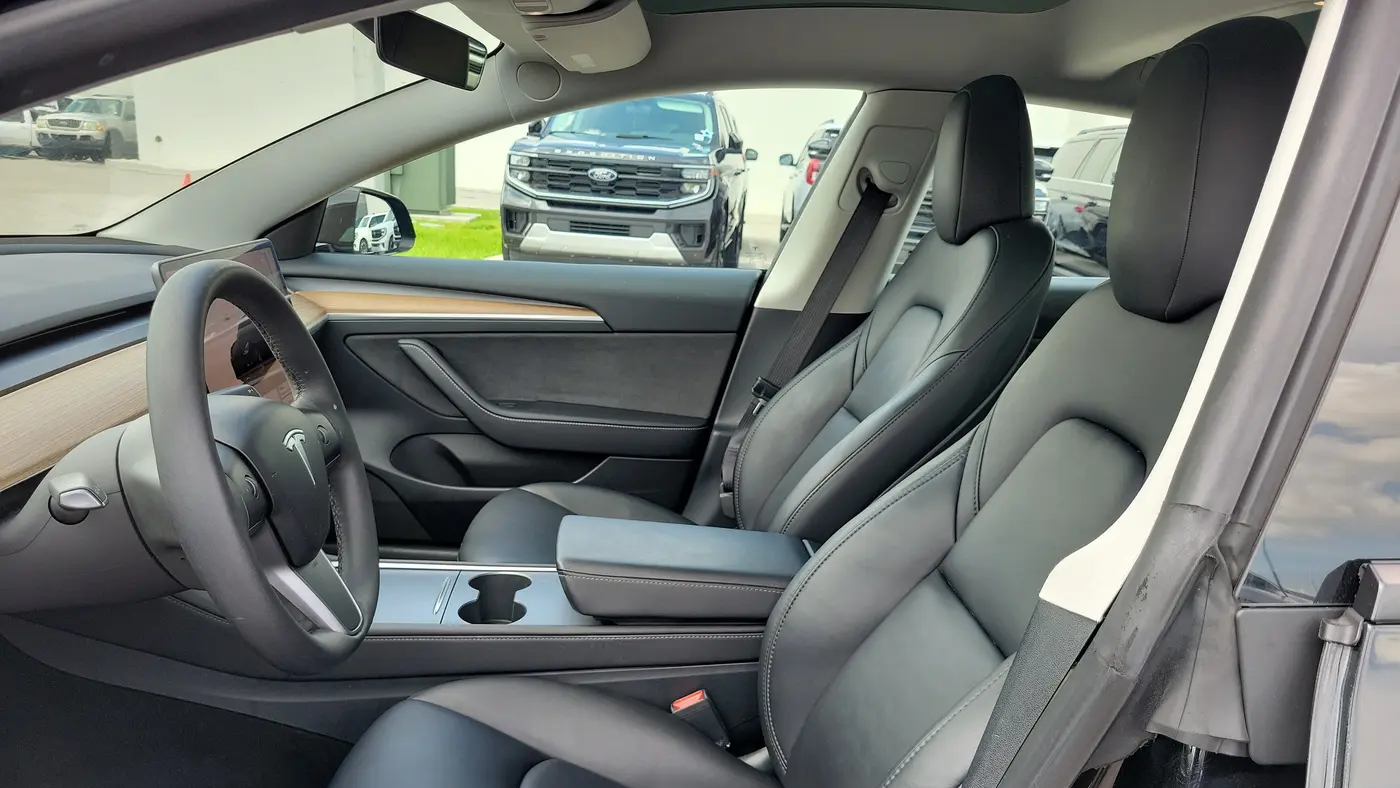 2023 Tesla Model 3 Base
