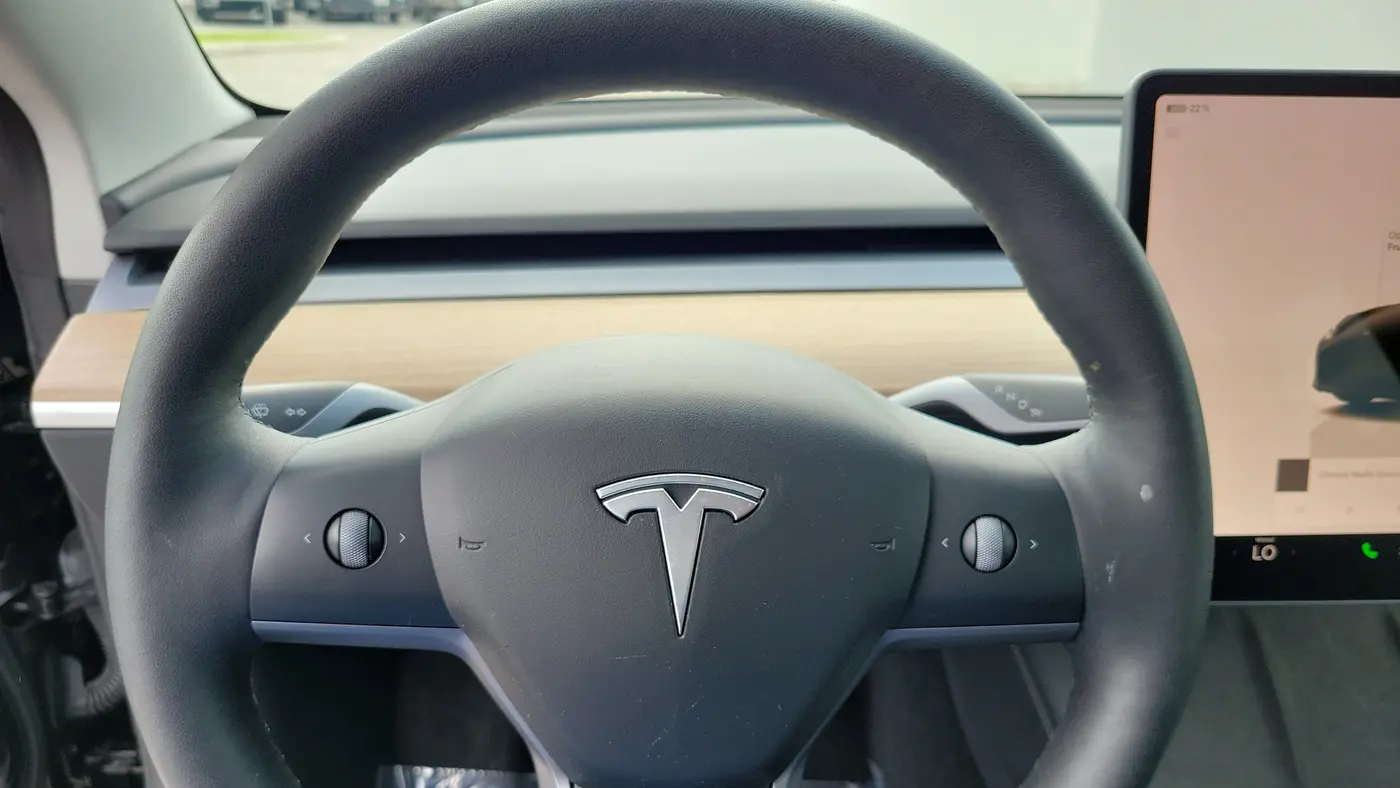 2023 Tesla Model 3 Base