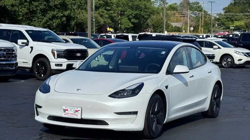 2021 Tesla Model 3 Standard Range Plus