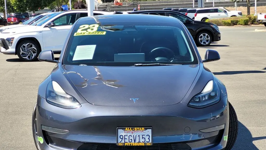 2023 Tesla Model 3 Base