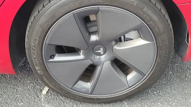 2023 Tesla Model 3 Base