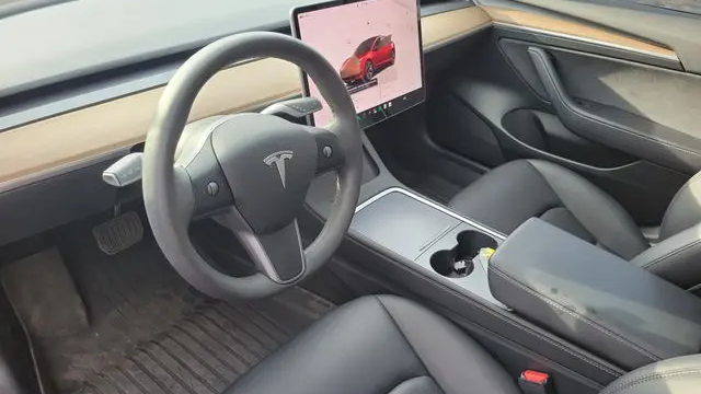 2023 Tesla Model 3 Base