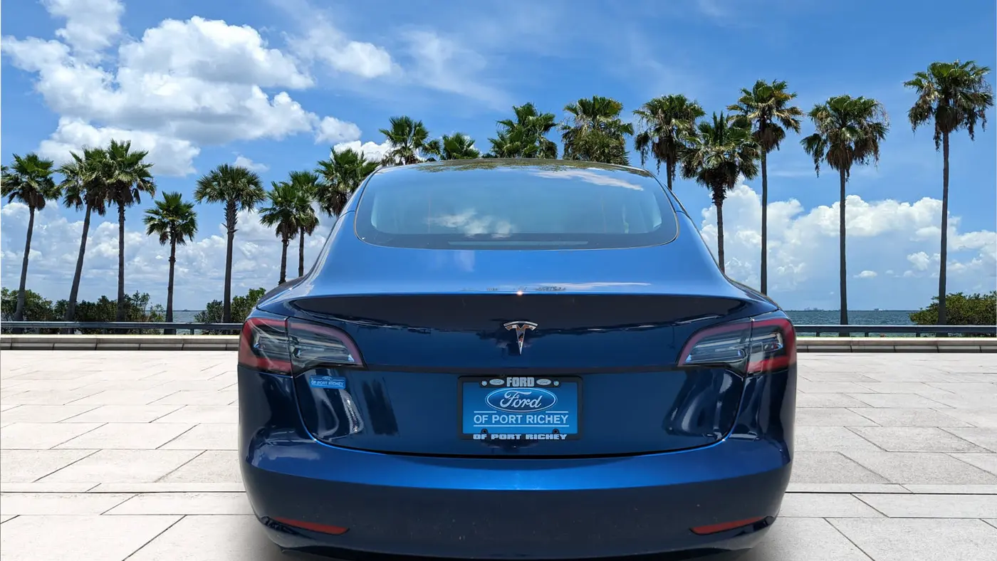 2023 Tesla Model 3 Base