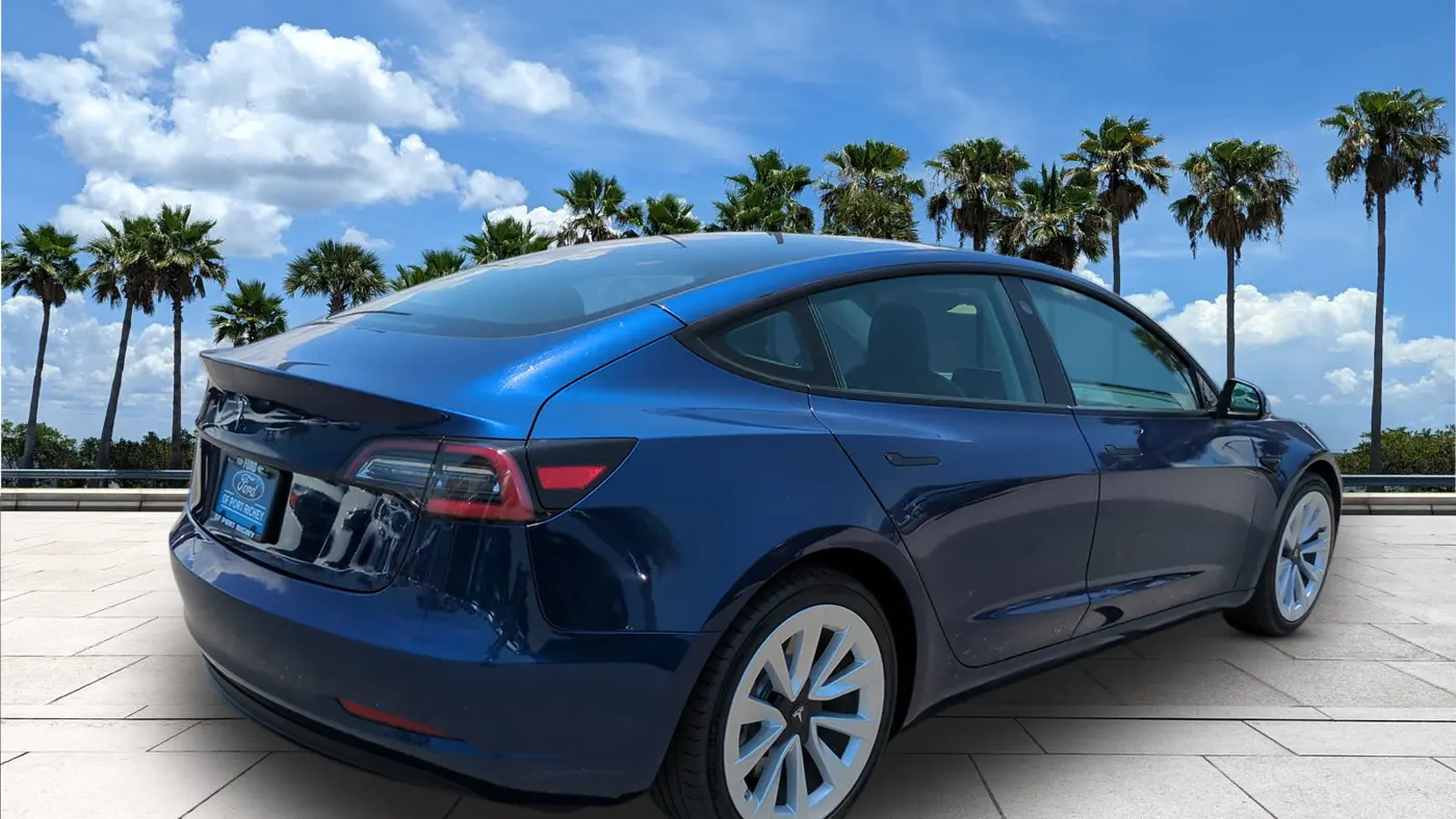 2023 Tesla Model 3 Base