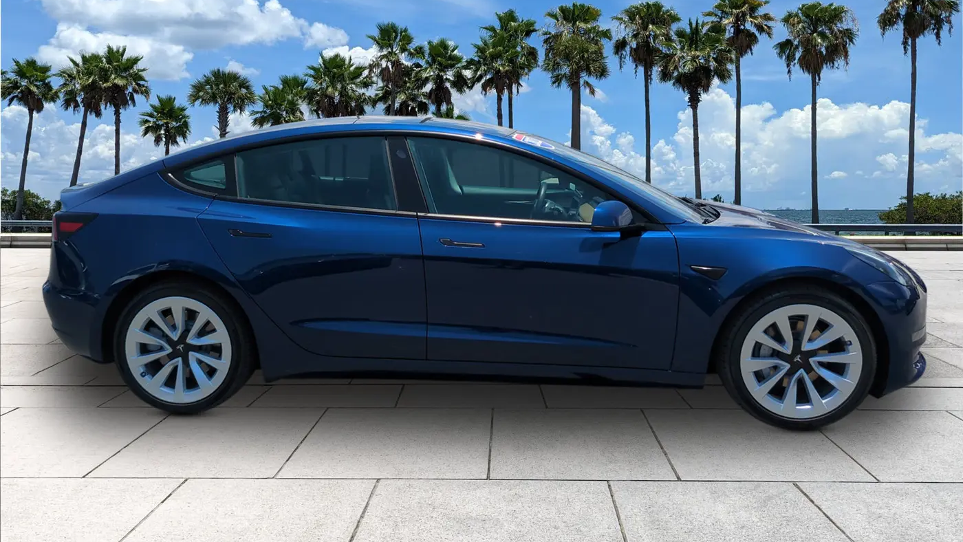 2023 Tesla Model 3 Base