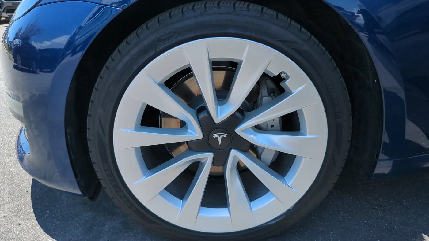2023 Tesla Model 3 Base