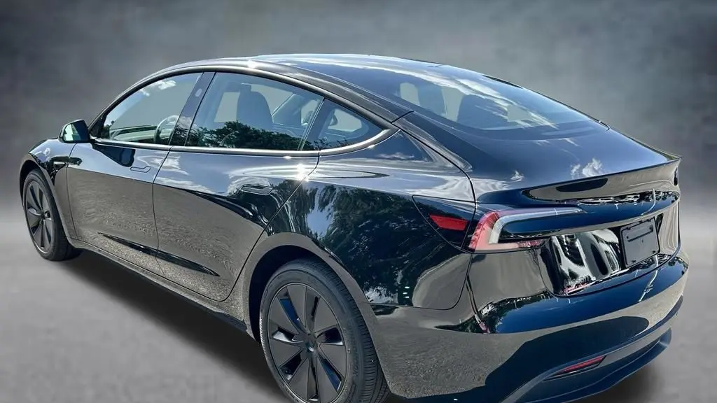2025 Tesla Model 3 Long Range