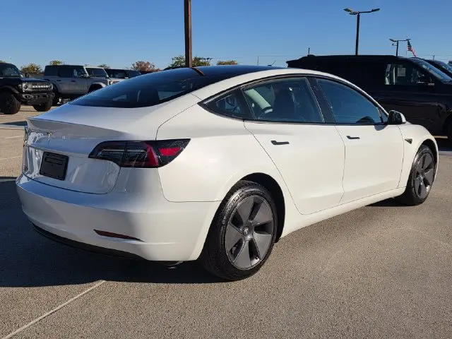 2023 Tesla Model 3 - $27,001