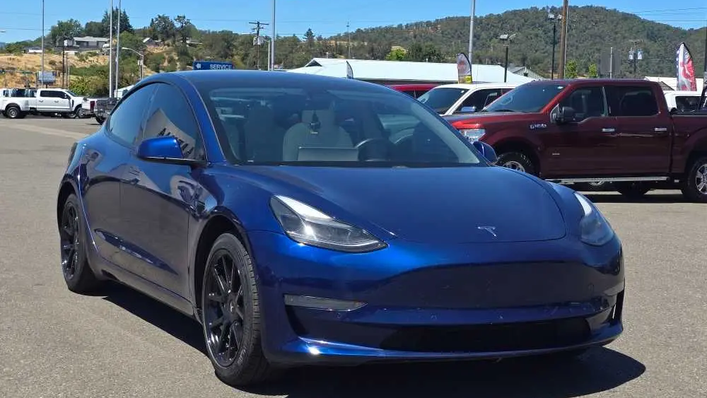 2021 Tesla Model 3 Standard Range Plus