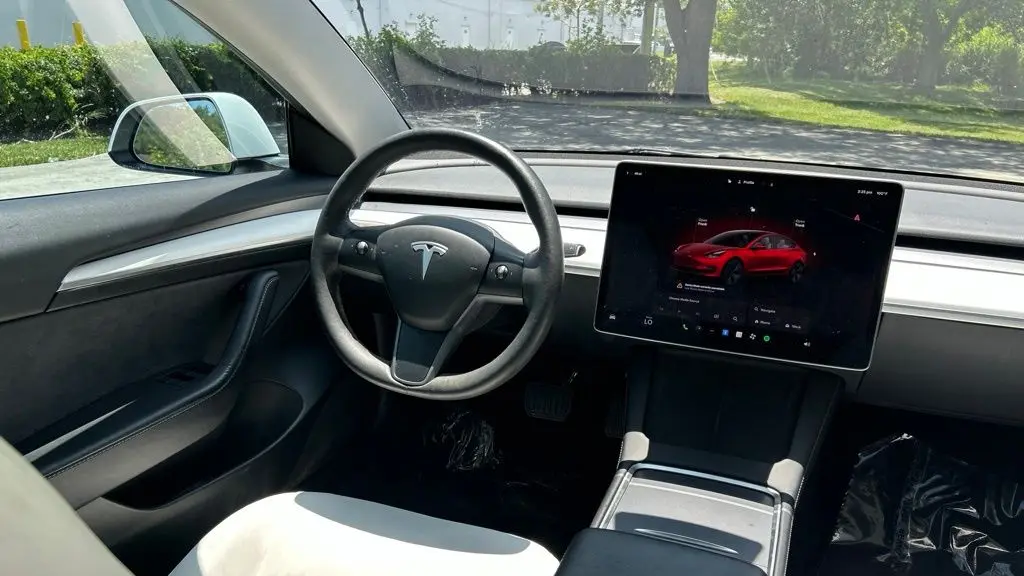 2023 Tesla Model 3 Base