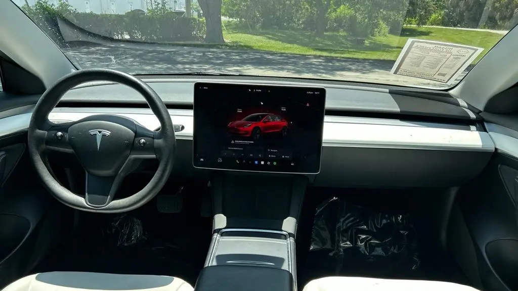 2023 Tesla Model 3 Base