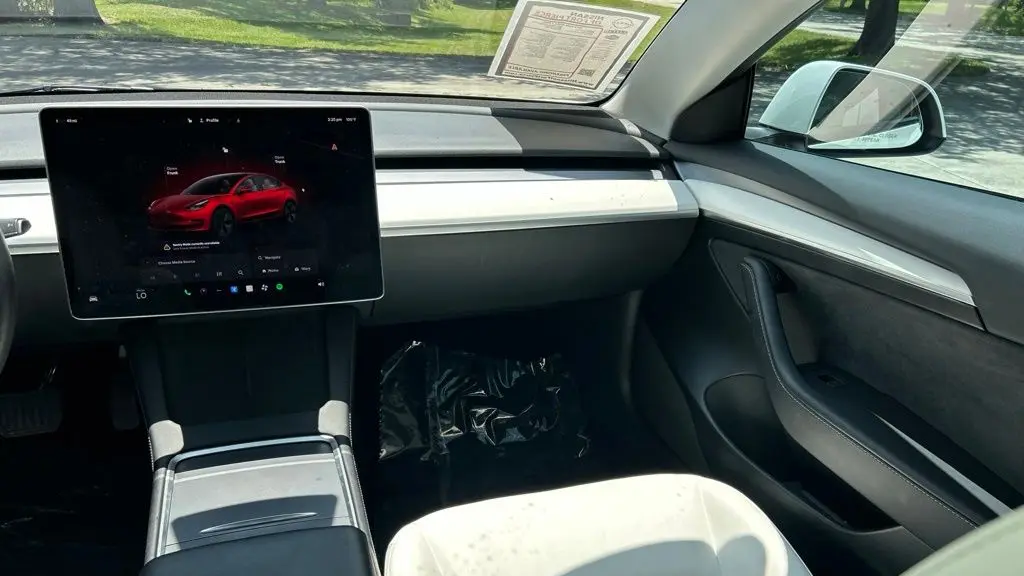 2023 Tesla Model 3 Base