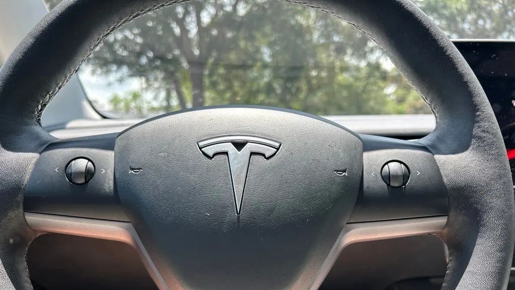 2023 Tesla Model 3 Base