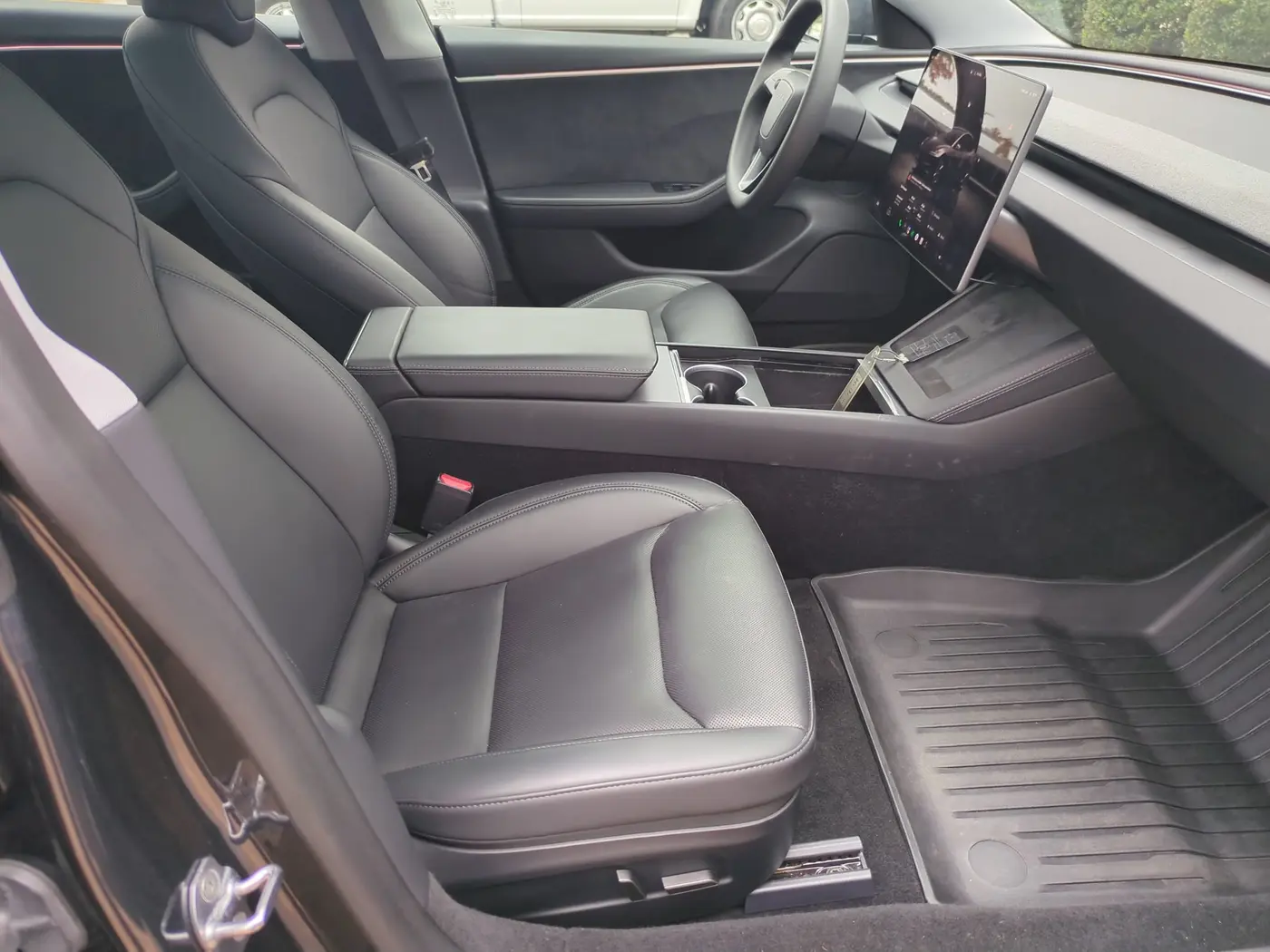 2025 Tesla Model 3 - $34,995