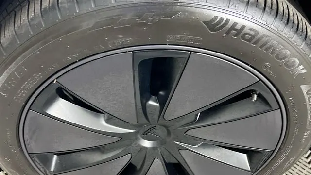 2024 Tesla Model 3 Long Range