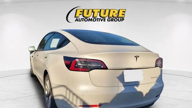 2022 Tesla Model 3 Long Range