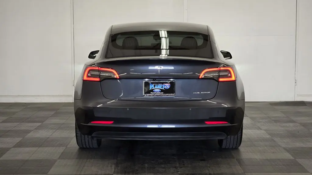 2019 Tesla Model 3 Performance