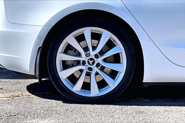 2020 Tesla Model 3 - $25,624